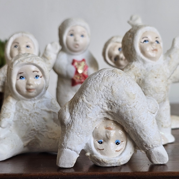 Rare Original Vintage Glitter Snow Babies Ornament Figures Set of 8 - Picture 12 of 15